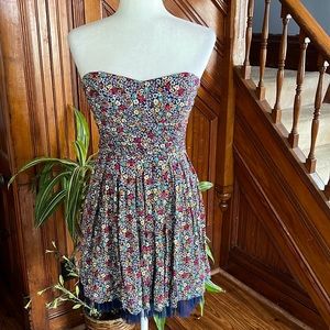 Dainty Floral Strapless Dress Sz 7/8